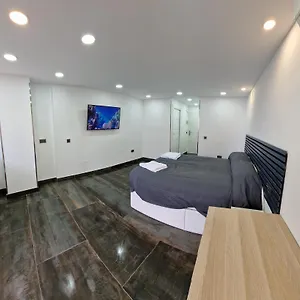  Apartment Estudio Recien Reformado En 1 Linea Playa Spain